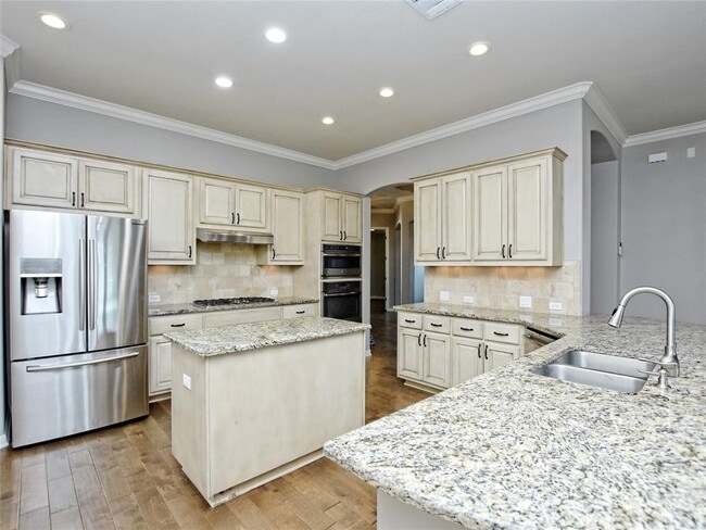 Building Photo - 2508 Hilltop Divide Ln