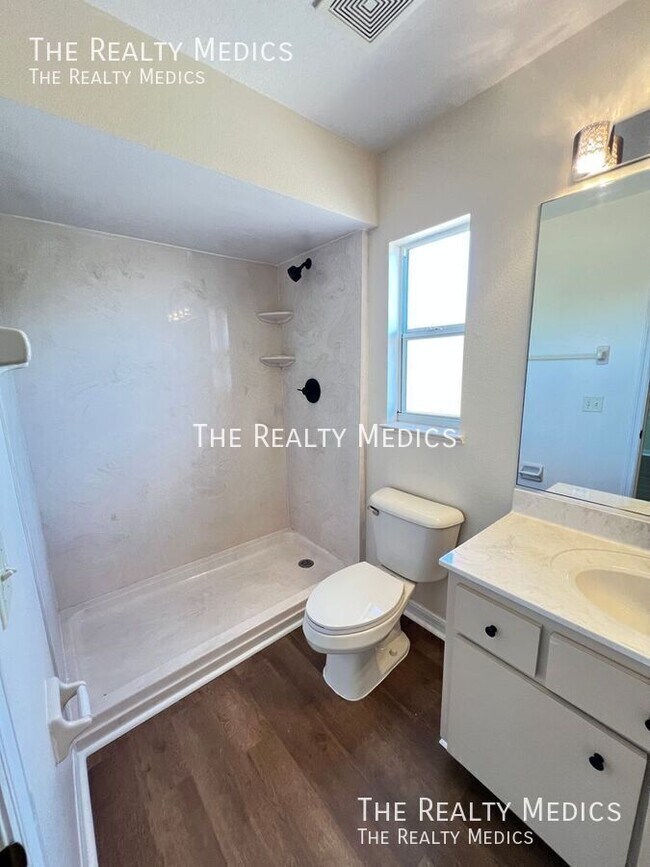 Building Photo - 8341 SW 135th Loop