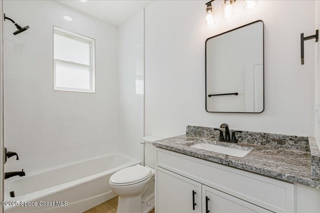 Building Photo - 176 Sunset Dr