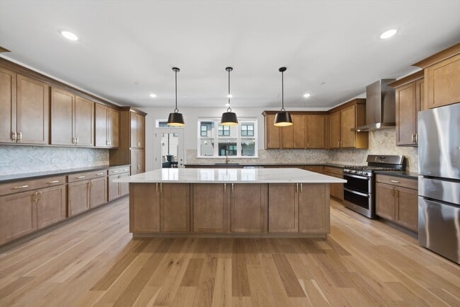 Building Photo - 8367 Mulberry Ave