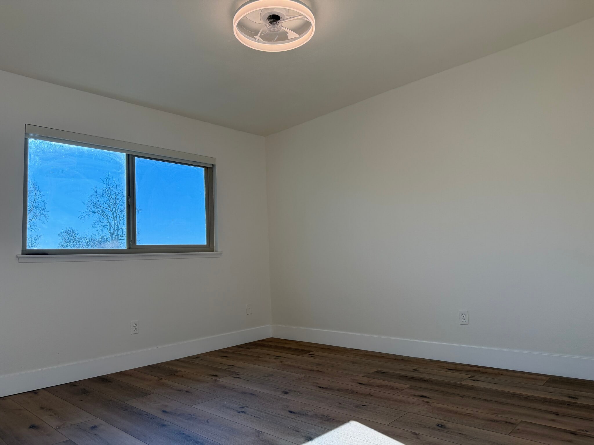 Building Photo - 3832 Chelsea Dr