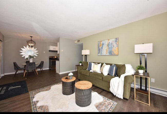 Building Photo - 17113 Armada Dr