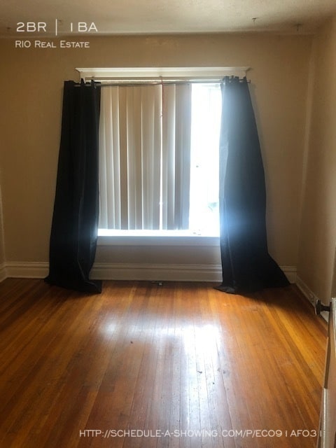 Building Photo - Beautfiul Vintage 2Br with Exposed brick!