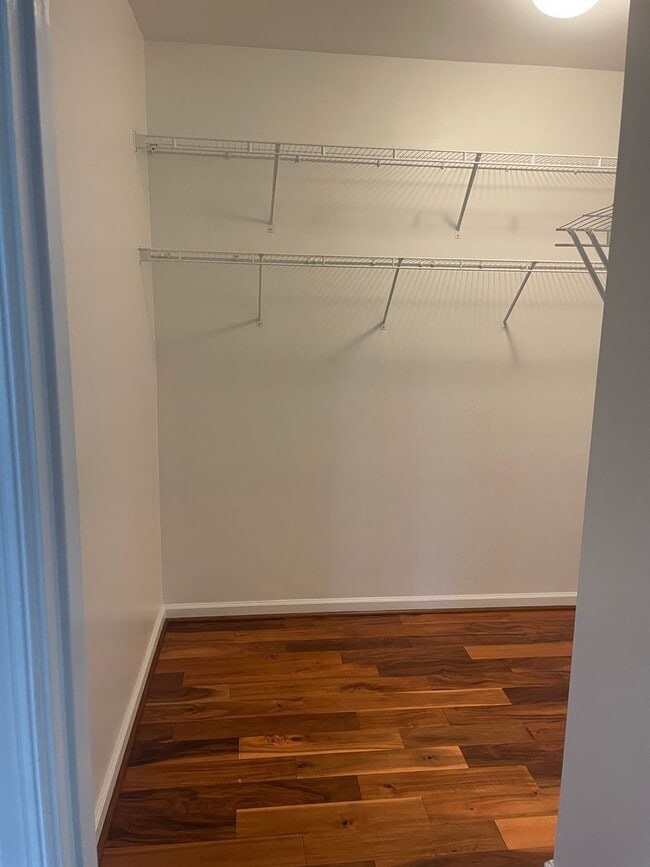 Building Photo - Updated 2  Bedroom, 2 Bath Condo  - Westwood Village at Charter Colony