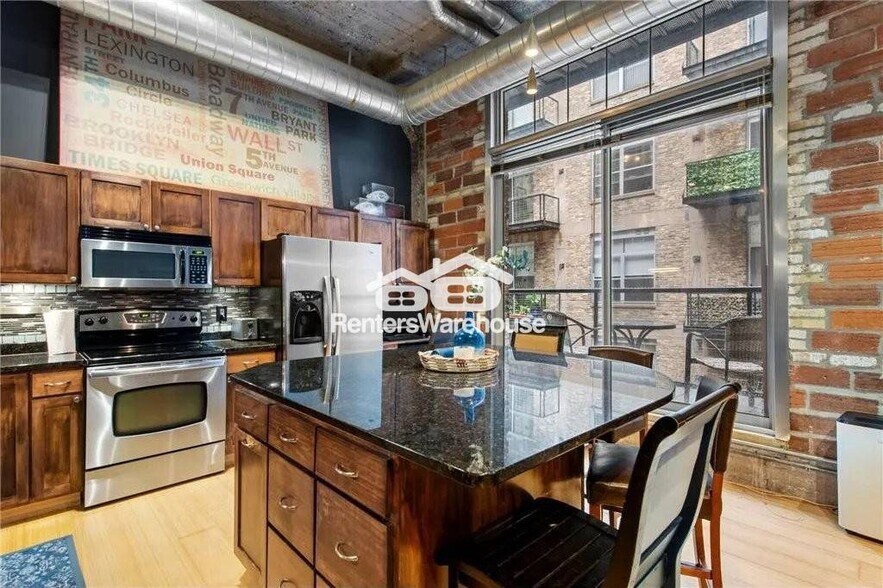 Building Photo - 521 S 7th St