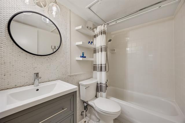 Building Photo - 5003 Skillman St