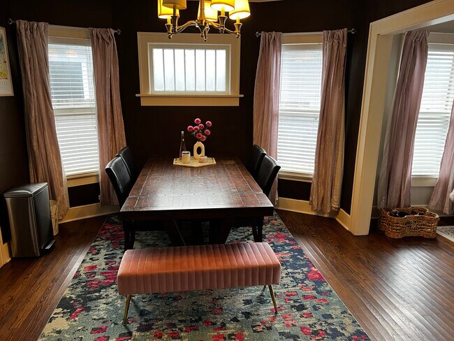Dining room - 712 NW 22nd St