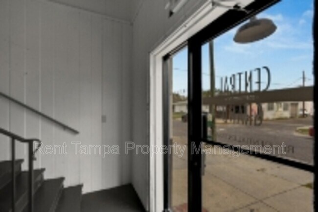 Building Photo - 14 21st St N
