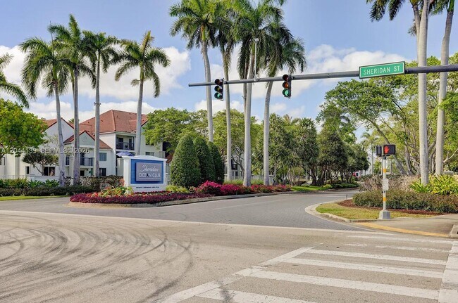 Building Photo - 2711 Ocean Club Blvd