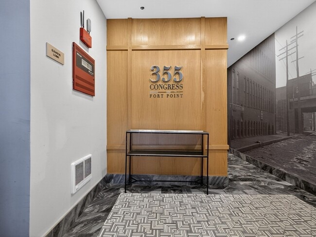 Building Photo - 355 Congress St