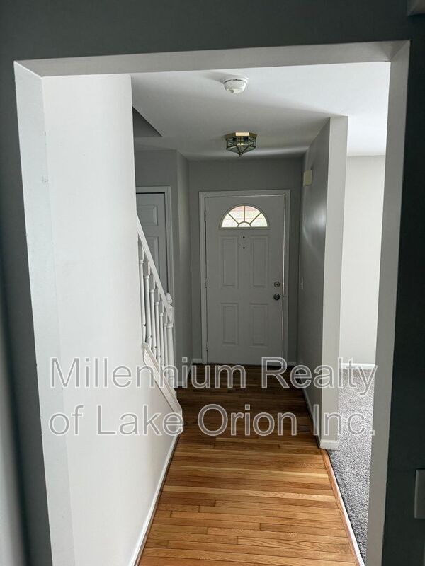 Building Photo - 1106 Oak Valley Dr