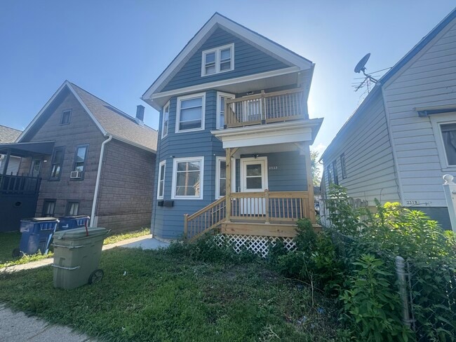 Building Photo - 2323 S 17th St