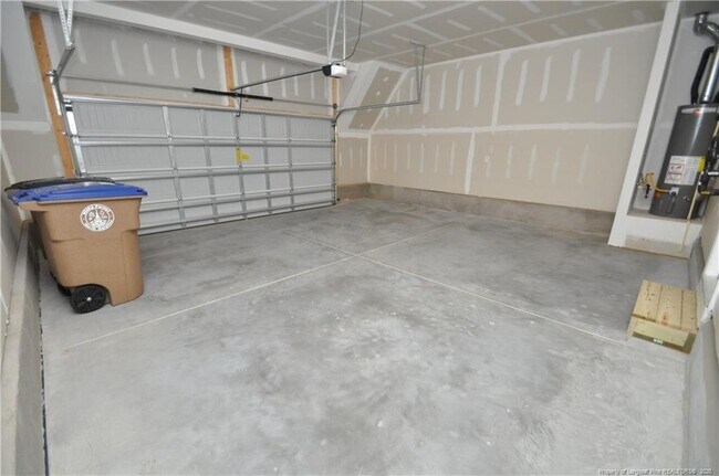 Building Photo - 714 Silo Pk Dr