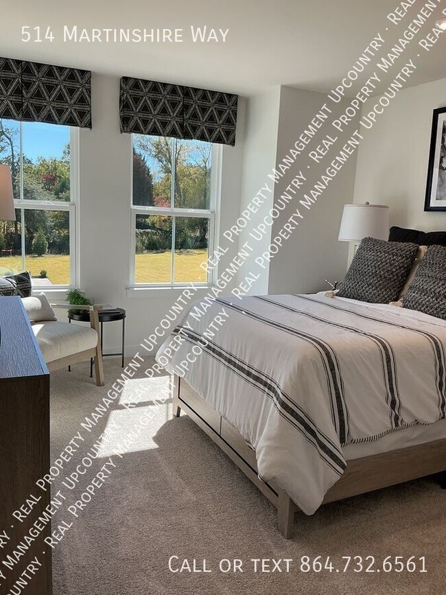 Building Photo - 514 Martinshire Way