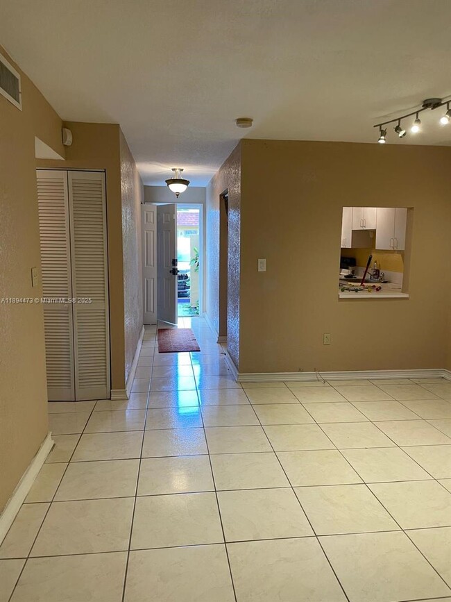 Building Photo - 518 NW 179th St