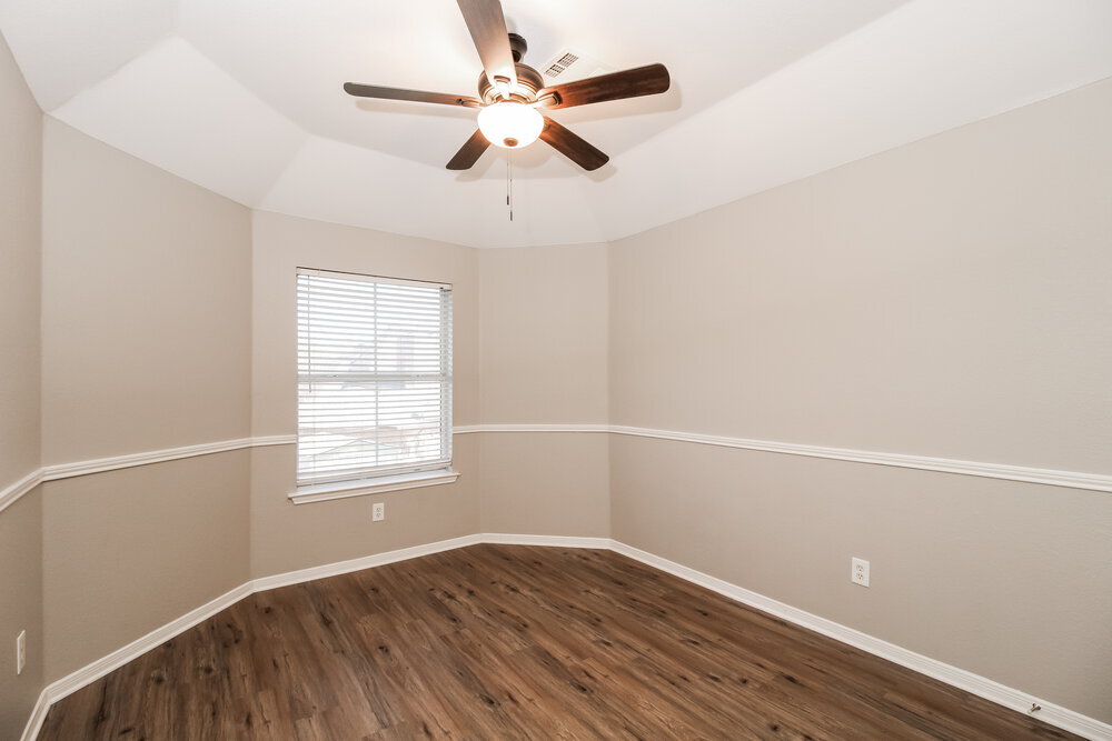 Building Photo - 1483 Applewood Dr