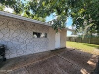 Building Photo - 2312 E 16th Ct