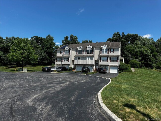 Building Photo - 2402 Rockledge Ct