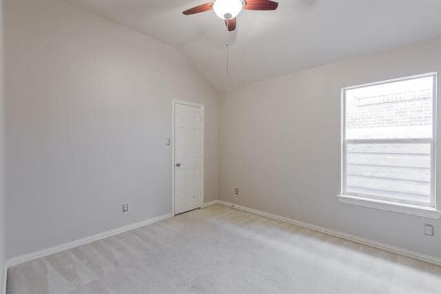 Building Photo - 1604 Oak Brook Ln