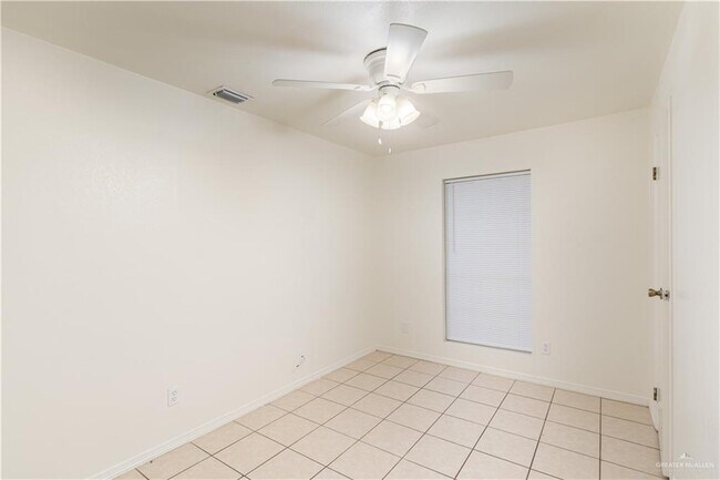 Building Photo - 2900 N Cynthia St