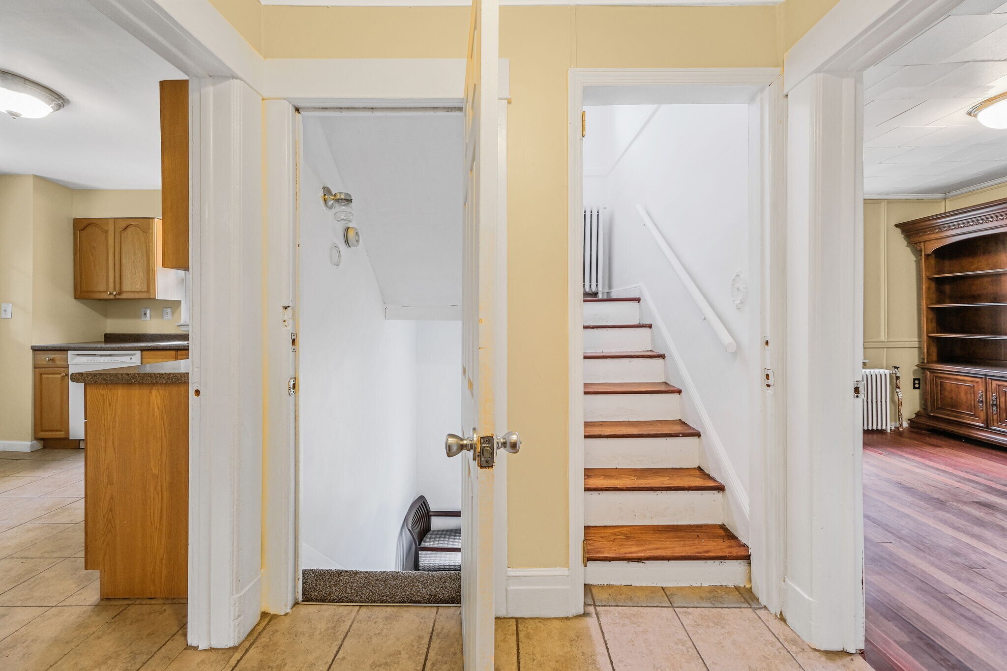 Building Photo - 483 New York Ave