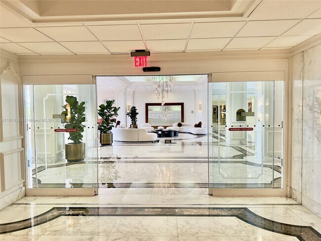 Building Photo - 5600 Collins Ave