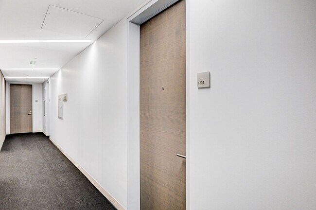 Building Photo - Veer Towers 1704E-One Bedroom Fully Furnis...