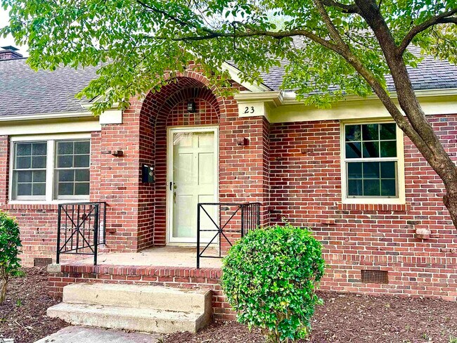 Primary Photo - 600 University Ridge
