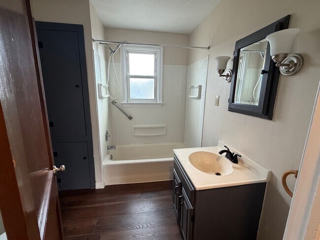 Building Photo - 3839 W Germantown Pike