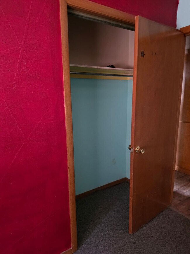 Building Photo - Beautiful 2-Bedroom Duplex Available!