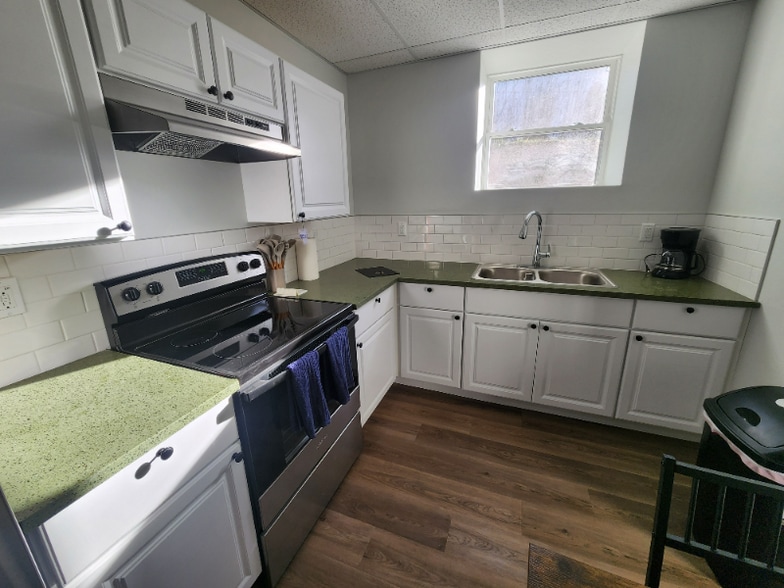 Building Photo - 151 S Main St