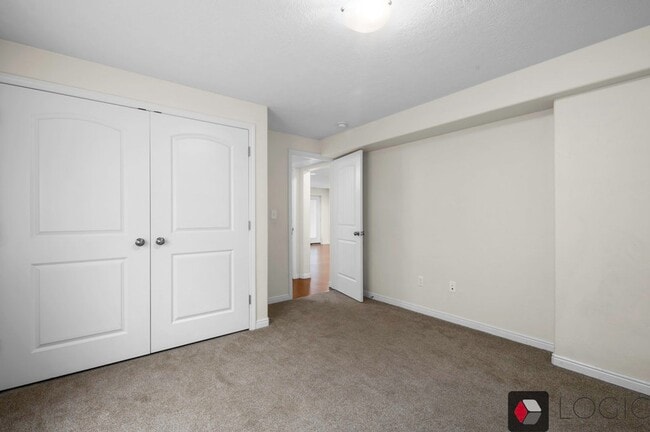 Building Photo - 3864 E Clubhouse Ln
