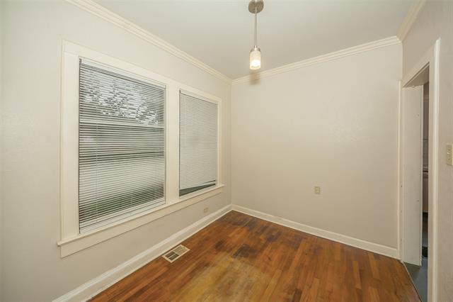 Building Photo - 902 S Oak Cliff Blvd