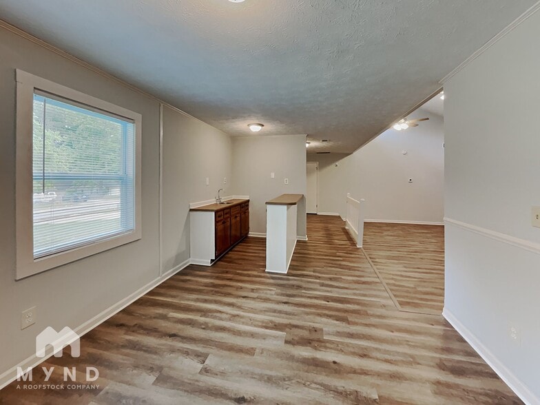 Building Photo - 9033 Hamilton Ct