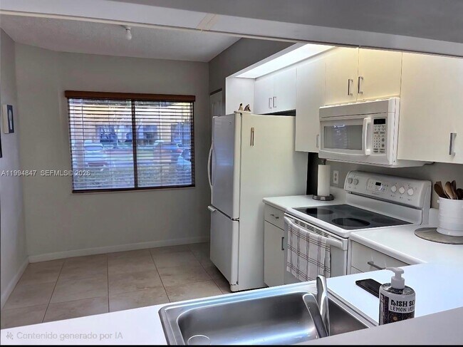 Building Photo - 900 SW 142nd Ave