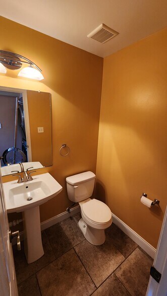 Building Photo - 18225 Paladin Dr