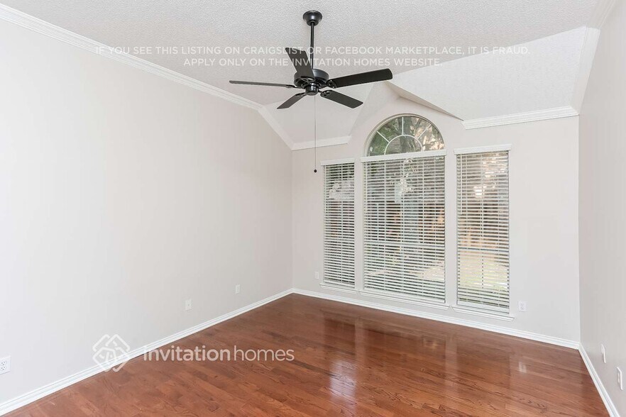 Building Photo - 808 Olde Towne Dr