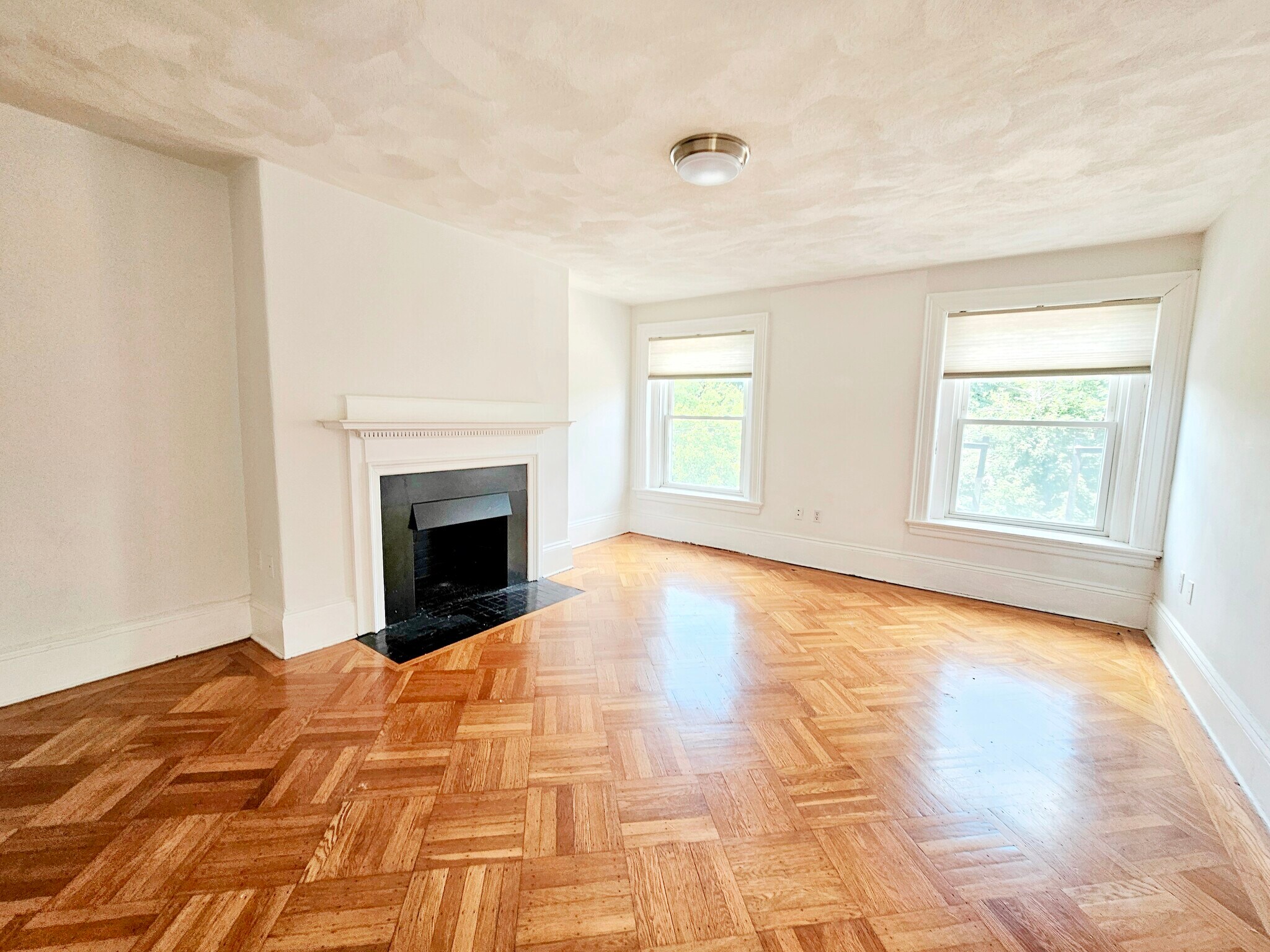 Building Photo - 1712 Beacon St