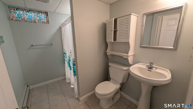 Building Photo - 166 Stevens Ln