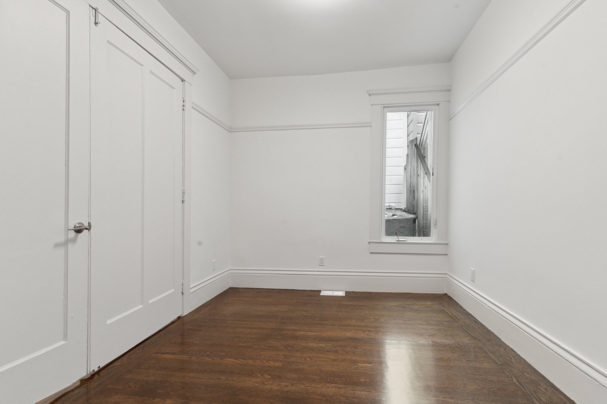 Building Photo - 673 7th Ave
