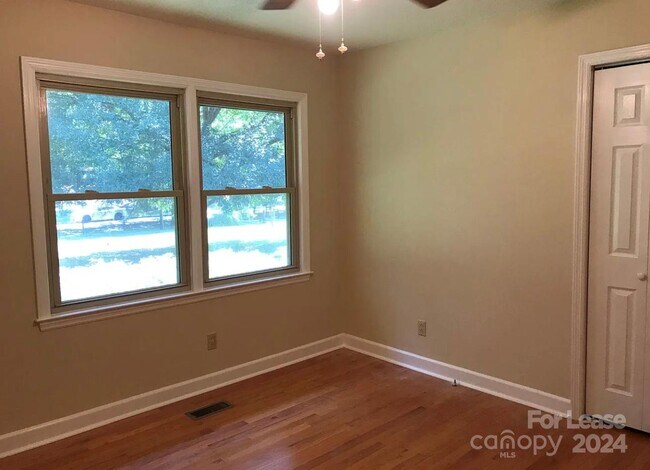 Building Photo - 6156 Mt Gallant Rd