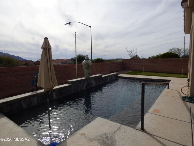 Building Photo - 14256 N Greenspun Pl