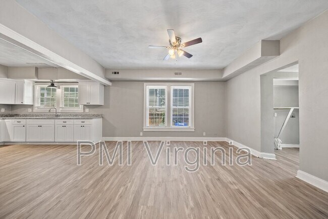 Building Photo - 259 A View Ave