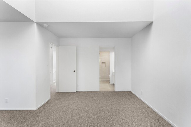 Building Photo - 1145 Bismarck Ln