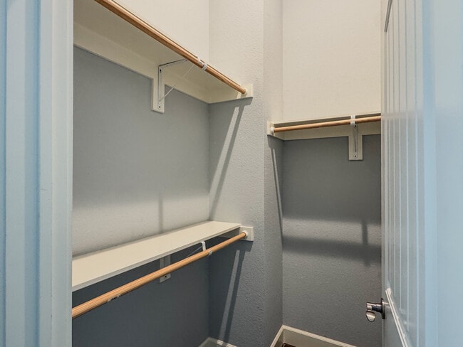 Building Photo - 2901 Lee St