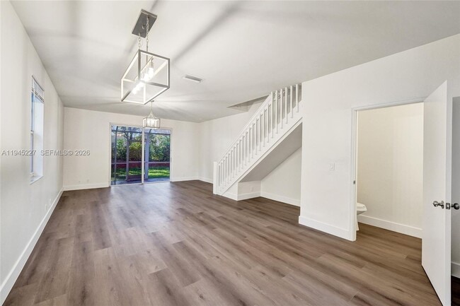 Building Photo - 1978 Madeira Dr