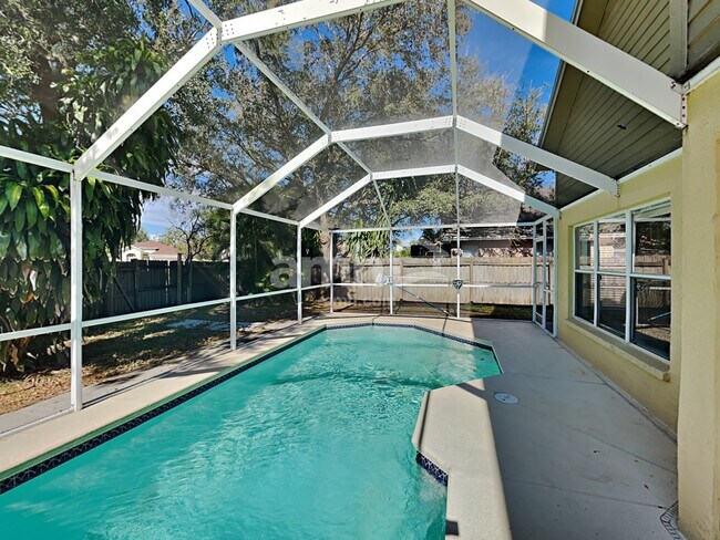 Building Photo - 1712 Scotch Pine Dr