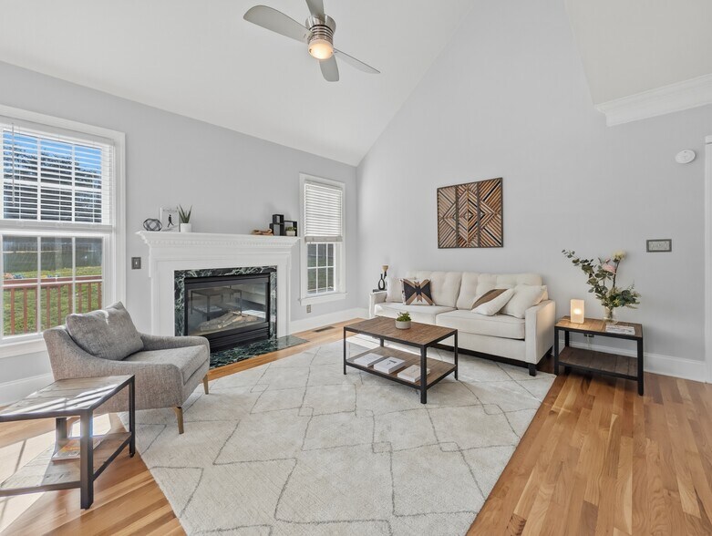 Building Photo - 6624 Barton Creek Dr