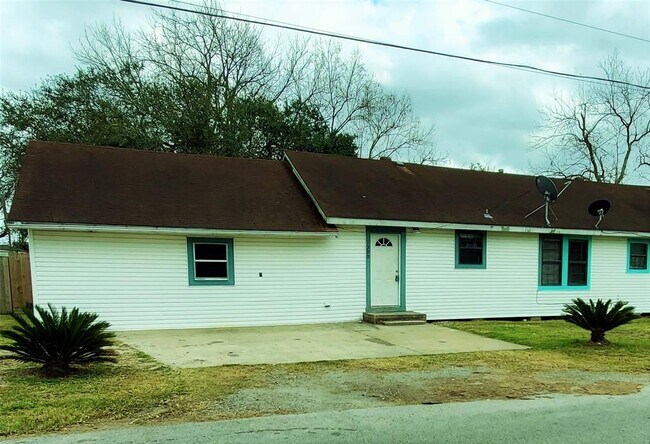 Building Photo - 1300 N 8th St