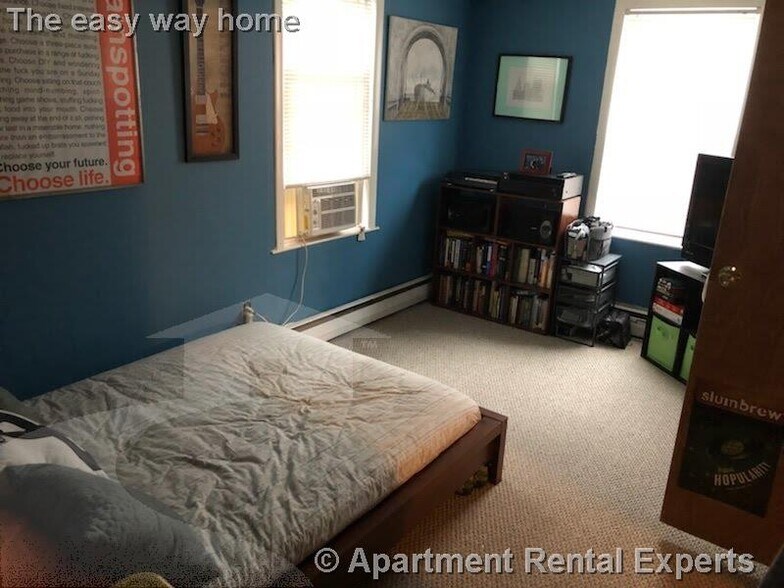 Building Photo - 9 Lowell Terrace